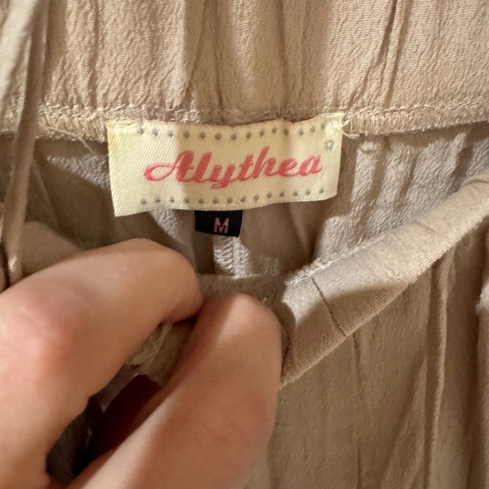 Shorts - Picture 5 of 7